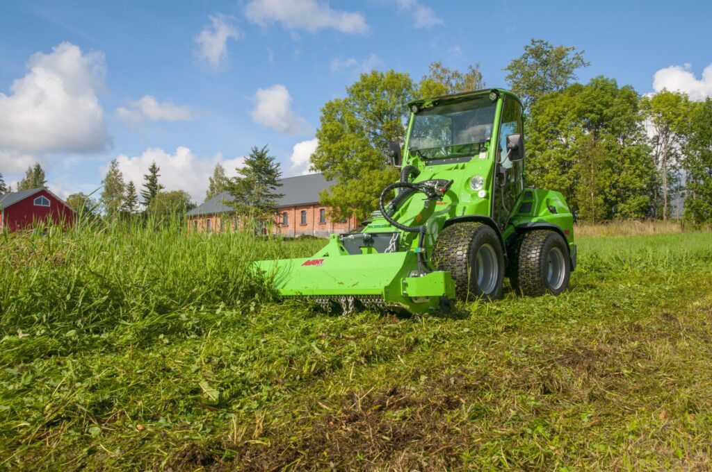 Avant-loader-A36015-Flail-mower-1500-attachment-for-mini-loader-2-scaled Avant-loader-A36015-Flail-mower-1500-attachment-for-mini-loader-2-scaled