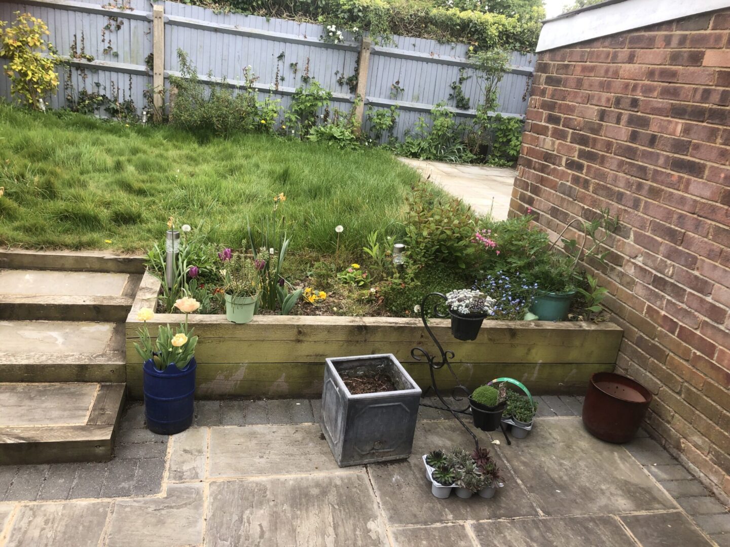 The garden before works The garden before works