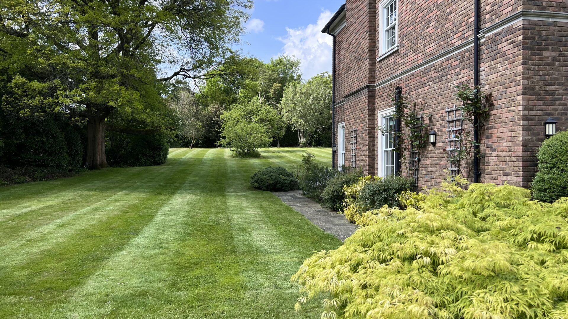 large grounds mowing Reigate