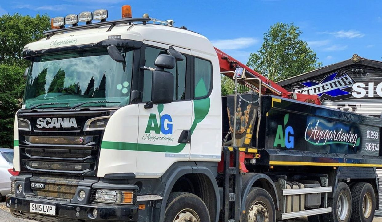 Muck away services Surrey Muck away Surrey