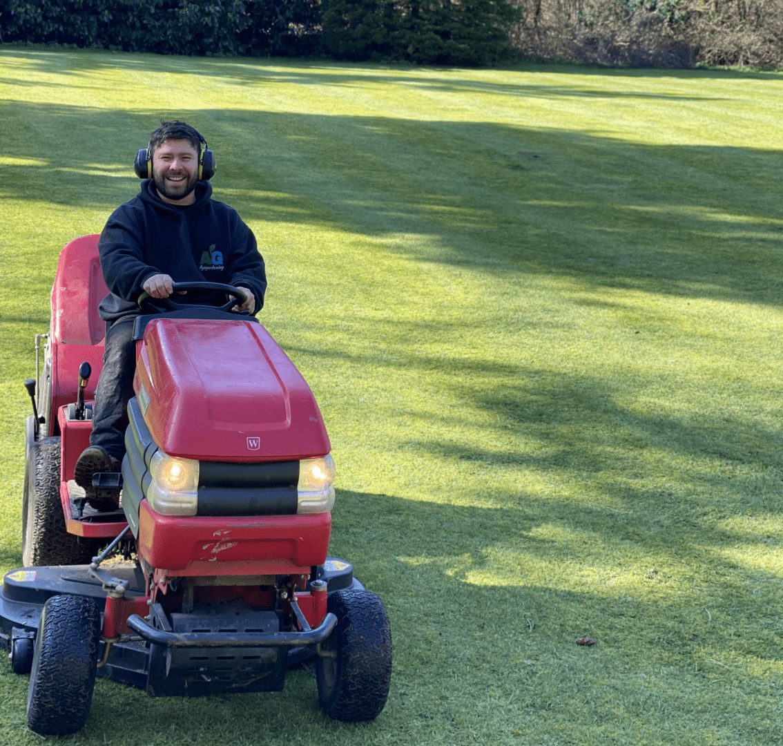 Large grounds mowing surrey2 Large grounds mowing surrey