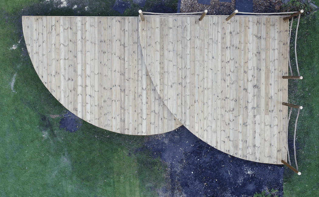 Decking softwood Surrey Softwood curved deck