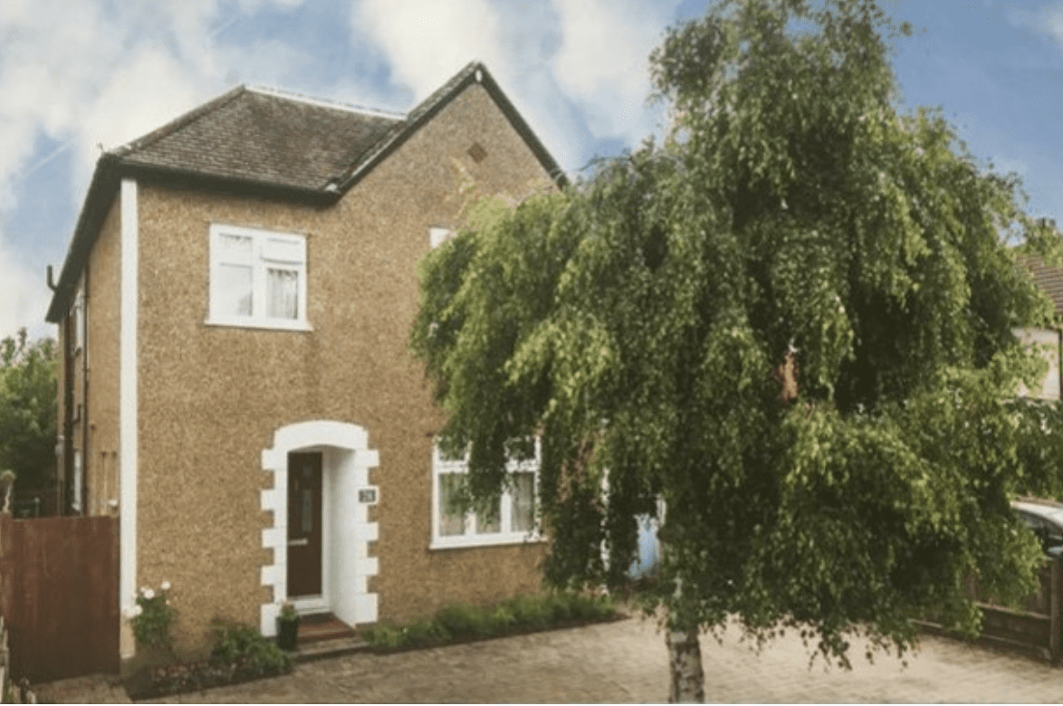 The house and driveway before the works