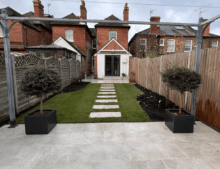 Garden landscaper Dorking