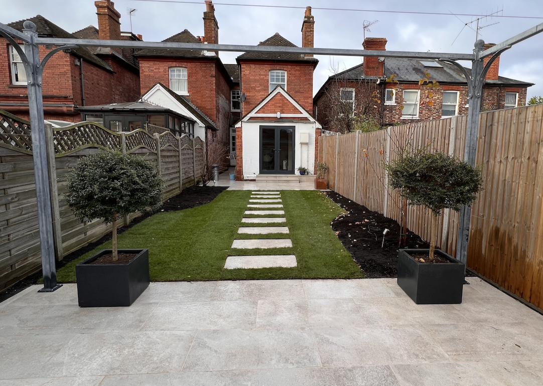 Garden landscaper Dorking