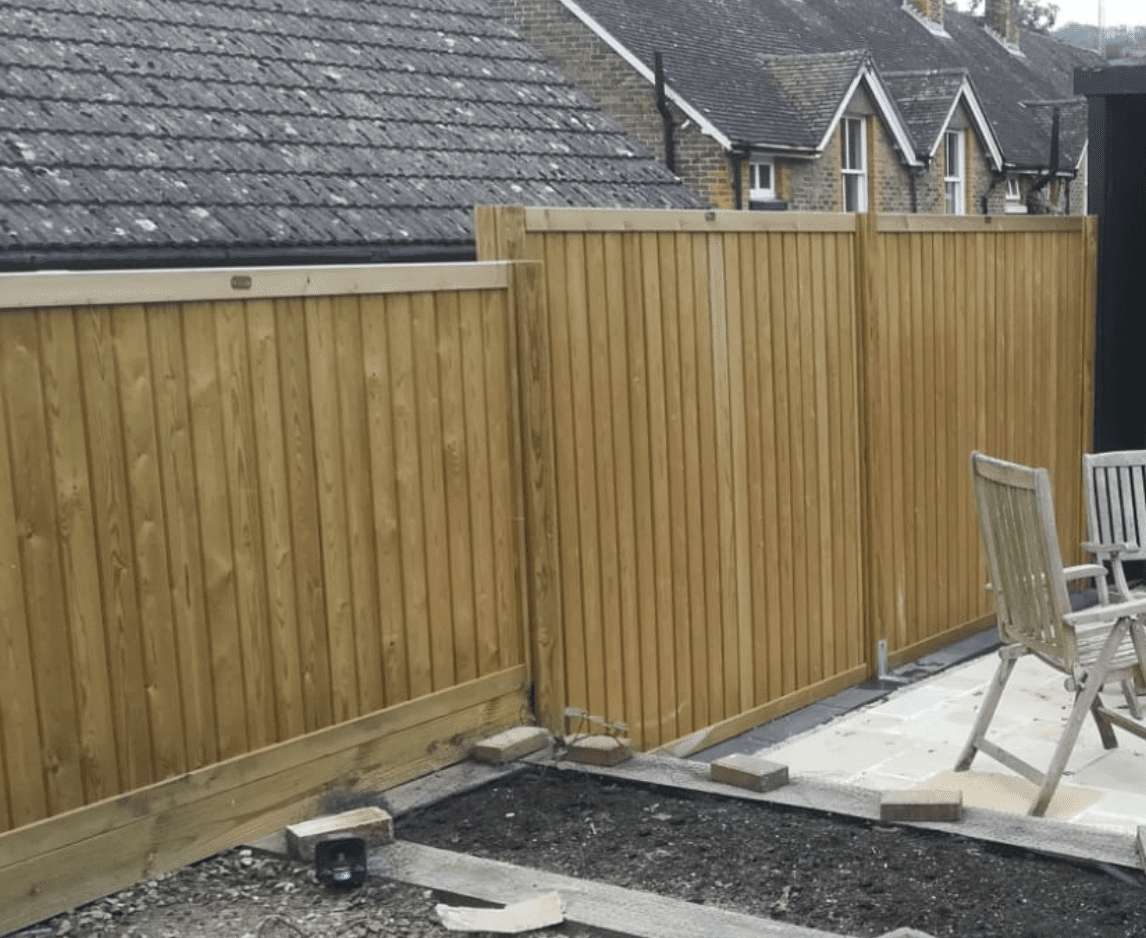 Jacksons fencing installation Reigate