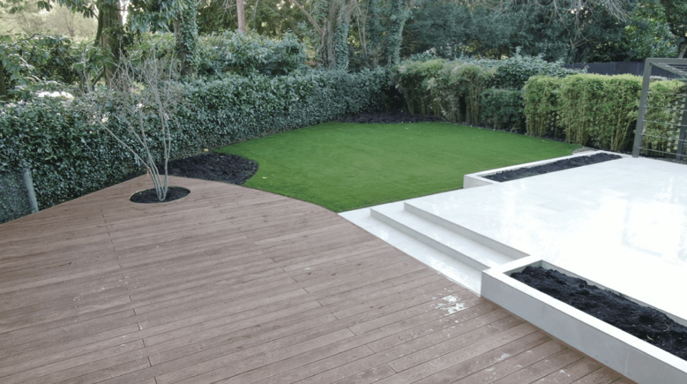 Garden design in Tadworth