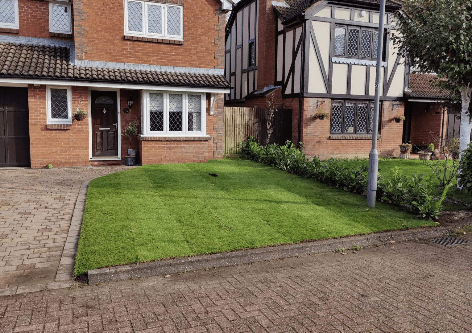 Turfing and hedging