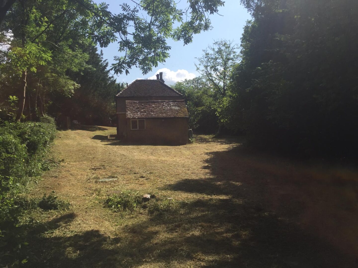 Large grounds clearance Large grounds clearance