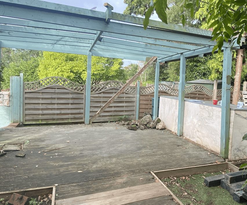 garden-before-old-deck Before photo old decking